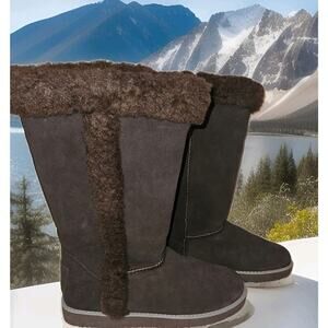 New! Aussie Merino Boots Brown Suede Size 6M
